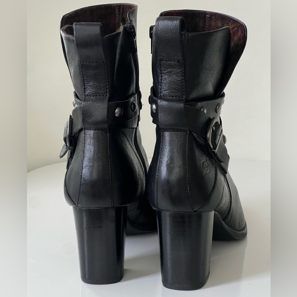 Born Emma Buckle Moto Black Leather Booties Edgy Biker Block Heel Size 10 M - Picture 10 of 16